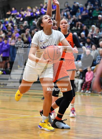 Thumbnail 3 in Davis @ Sumner  (WIAA 4A Round 1) photogallery.