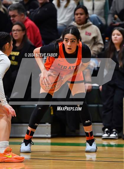 Thumbnail 3 in Davis @ Sumner  (WIAA 4A Round 1) photogallery.