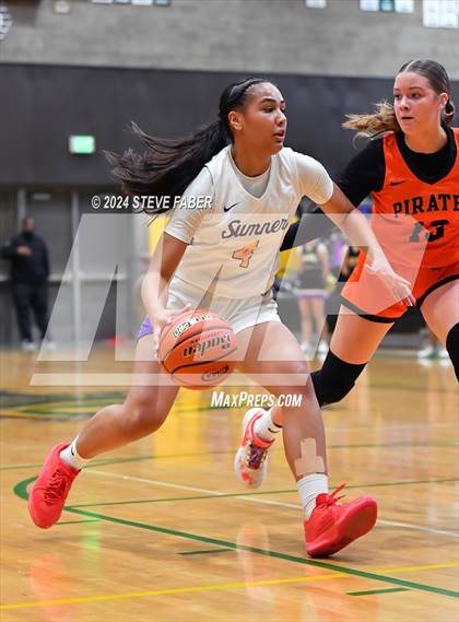 Thumbnail 1 in Davis @ Sumner  (WIAA 4A Round 1) photogallery.