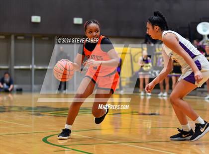 Thumbnail 1 in Davis @ Sumner  (WIAA 4A Round 1) photogallery.