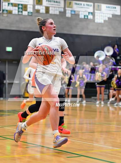 Thumbnail 3 in Davis @ Sumner  (WIAA 4A Round 1) photogallery.