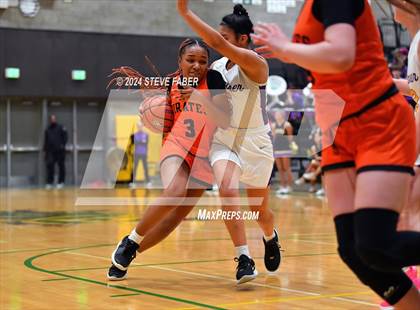 Thumbnail 3 in Davis @ Sumner  (WIAA 4A Round 1) photogallery.