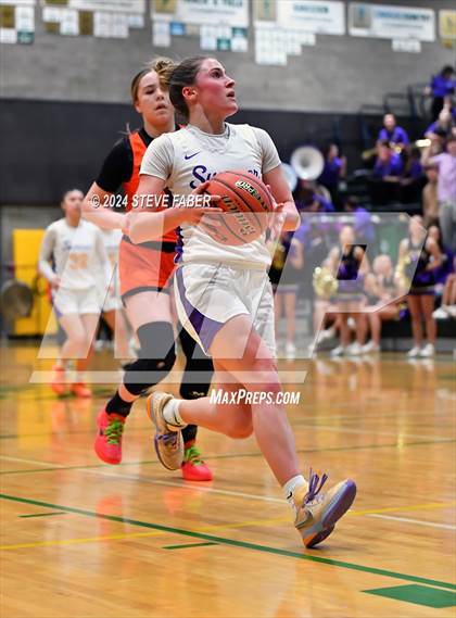 Thumbnail 1 in Davis @ Sumner  (WIAA 4A Round 1) photogallery.
