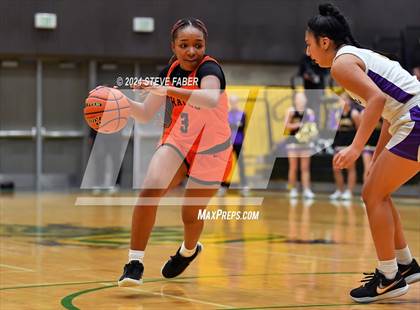 Thumbnail 3 in Davis @ Sumner  (WIAA 4A Round 1) photogallery.