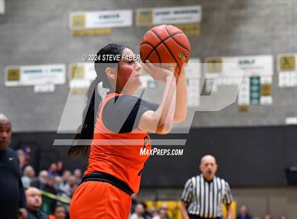 Thumbnail 2 in Davis @ Sumner  (WIAA 4A Round 1) photogallery.