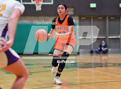 Thumbnail 1 in Davis @ Sumner  (WIAA 4A Round 1) photogallery.