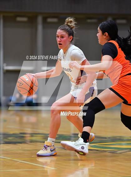 Thumbnail 3 in Davis @ Sumner  (WIAA 4A Round 1) photogallery.