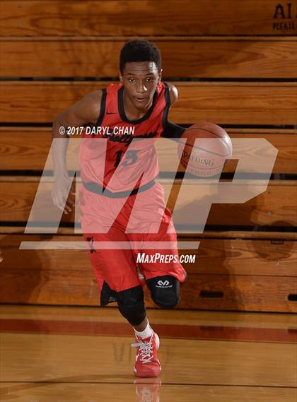 Thumbnail 2 in Marshall vs. Hollywood (La Canada Holiday Tournament) photogallery.