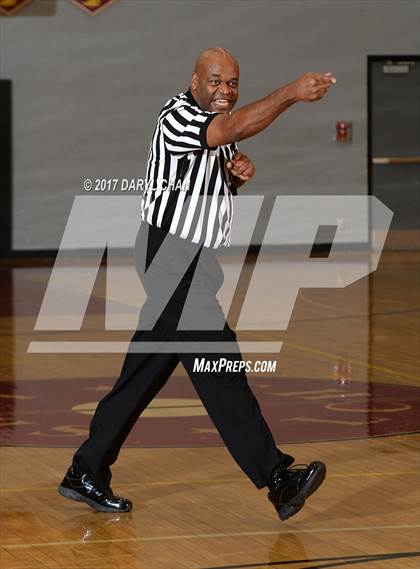 Thumbnail 2 in Marshall vs. Hollywood (La Canada Holiday Tournament) photogallery.