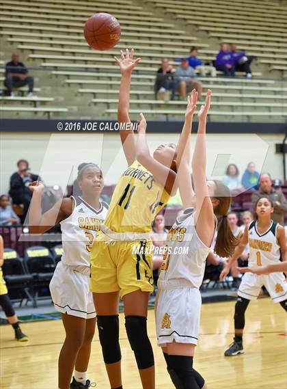 Thumbnail 1 in East Central vs Amarillo (NEISD Invitational) photogallery.