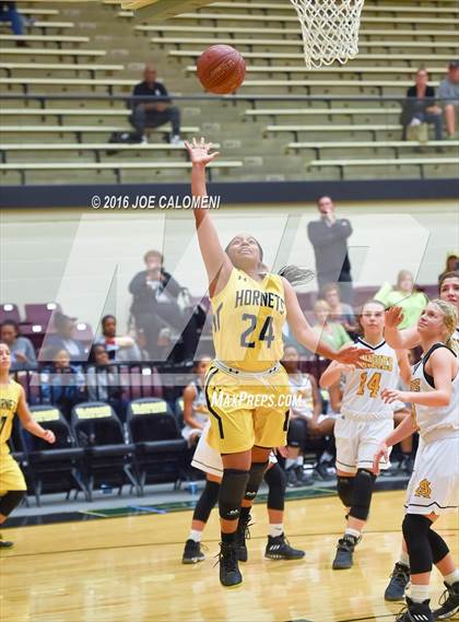 Thumbnail 1 in East Central vs Amarillo (NEISD Invitational) photogallery.