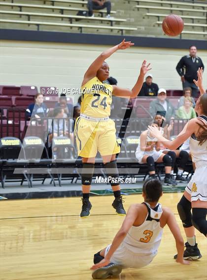 Thumbnail 1 in East Central vs Amarillo (NEISD Invitational) photogallery.