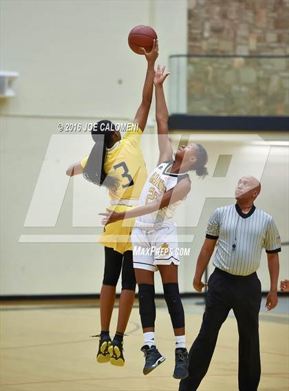 Thumbnail 1 in East Central vs Amarillo (NEISD Invitational) photogallery.
