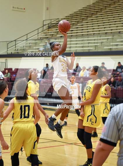 Thumbnail 2 in East Central vs Amarillo (NEISD Invitational) photogallery.