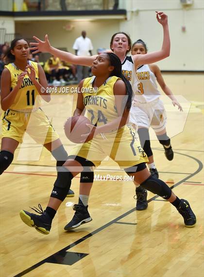 Thumbnail 3 in East Central vs Amarillo (NEISD Invitational) photogallery.