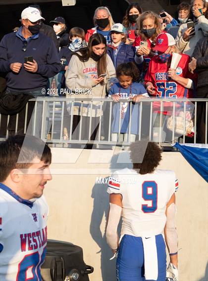 Thumbnail 2 in Westlake vs Galena Park North Shore (UIL 6A D1 Semifinal Playoff) photogallery.