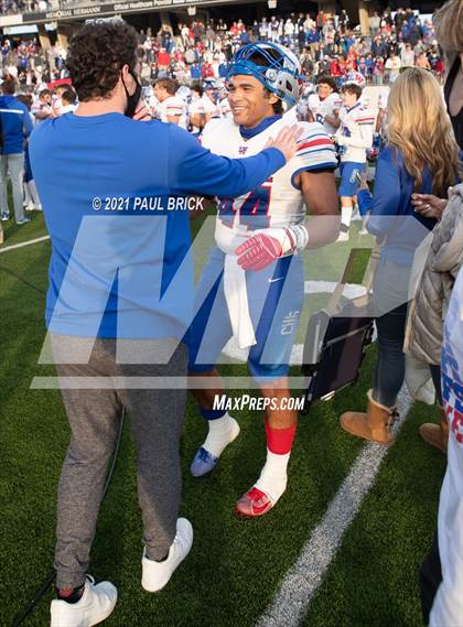 Thumbnail 3 in Westlake vs Galena Park North Shore (UIL 6A D1 Semifinal Playoff) photogallery.