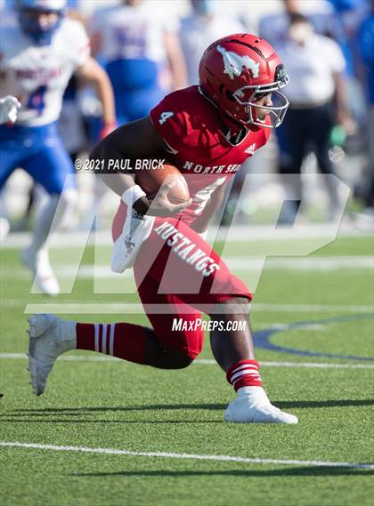 Thumbnail 1 in Westlake vs Galena Park North Shore (UIL 6A D1 Semifinal Playoff) photogallery.