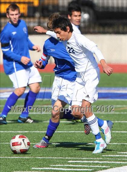 Thumbnail 2 in Nolan Catholic vs. North Mesquite photogallery.