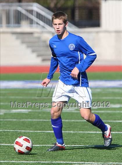 Thumbnail 3 in Nolan Catholic vs. North Mesquite photogallery.