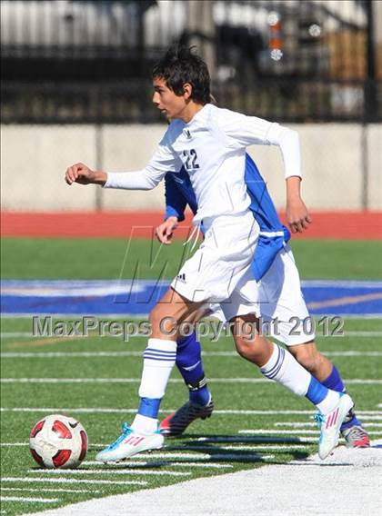 Thumbnail 2 in Nolan Catholic vs. North Mesquite photogallery.