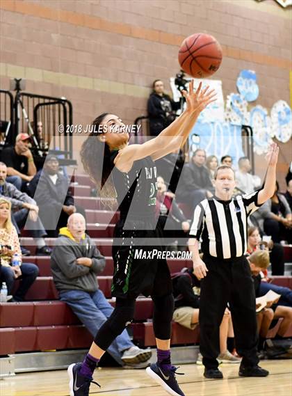 Thumbnail 2 in Palo Verde vs Faith Lutheran photogallery.