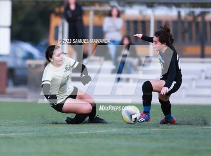 Thumbnail 2 in El Camino Real vs Granada Hills Charter photogallery.