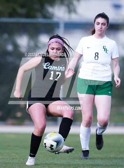 Thumbnail 3 in El Camino Real vs Granada Hills Charter photogallery.