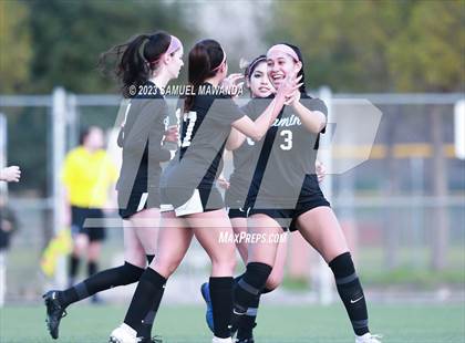 Thumbnail 2 in El Camino Real vs Granada Hills Charter photogallery.
