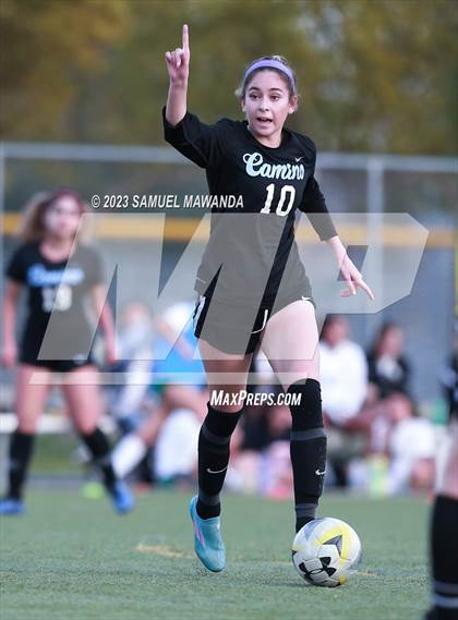 Thumbnail 1 in El Camino Real vs Granada Hills Charter photogallery.