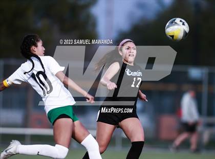 Thumbnail 3 in El Camino Real vs Granada Hills Charter photogallery.