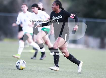 Thumbnail 2 in El Camino Real vs Granada Hills Charter photogallery.