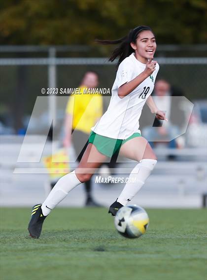 Thumbnail 1 in El Camino Real vs Granada Hills Charter photogallery.