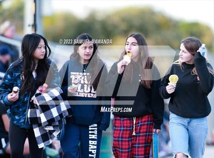 Thumbnail 1 in El Camino Real vs Granada Hills Charter photogallery.