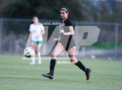 Thumbnail 3 in El Camino Real vs Granada Hills Charter photogallery.