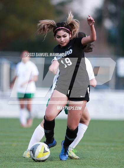 Thumbnail 1 in El Camino Real vs Granada Hills Charter photogallery.