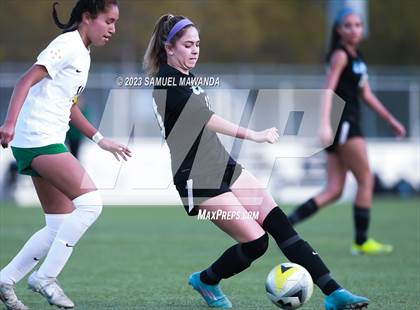 Thumbnail 3 in El Camino Real vs Granada Hills Charter photogallery.