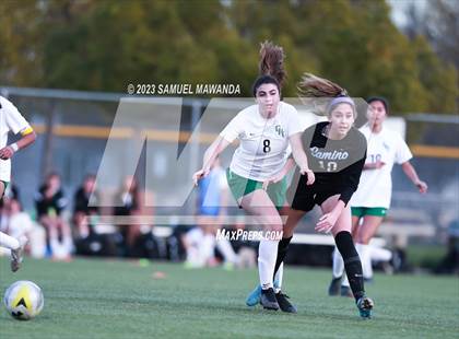 Thumbnail 3 in El Camino Real vs Granada Hills Charter photogallery.