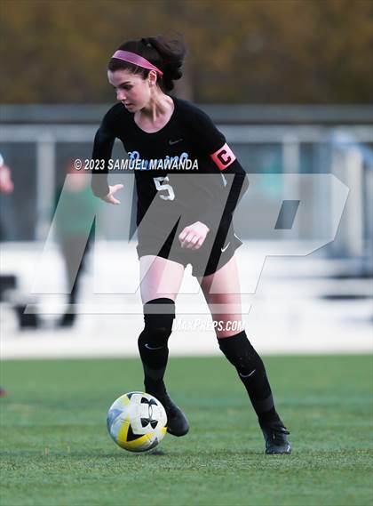 Thumbnail 2 in El Camino Real vs Granada Hills Charter photogallery.