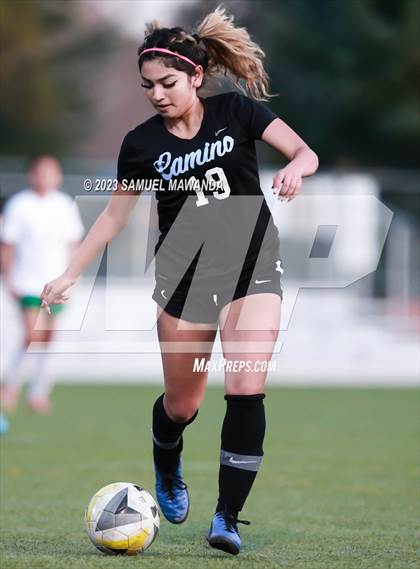 Thumbnail 1 in El Camino Real vs Granada Hills Charter photogallery.