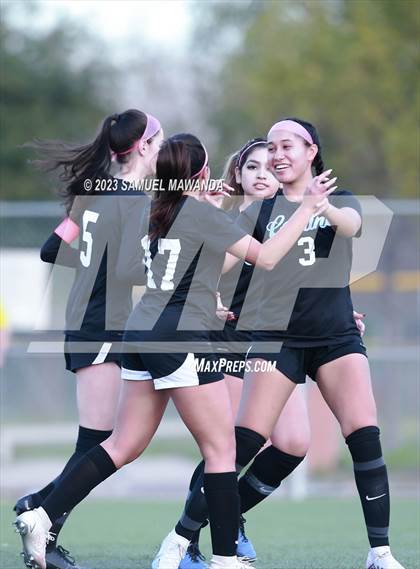 Thumbnail 3 in El Camino Real vs Granada Hills Charter photogallery.