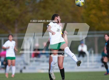 Thumbnail 3 in El Camino Real vs Granada Hills Charter photogallery.