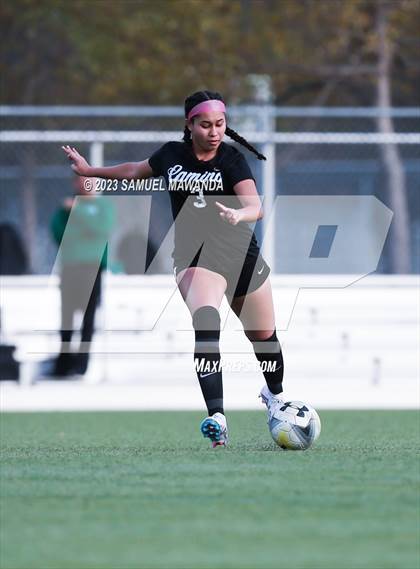 Thumbnail 3 in El Camino Real vs Granada Hills Charter photogallery.