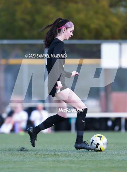 Thumbnail 2 in El Camino Real vs Granada Hills Charter photogallery.