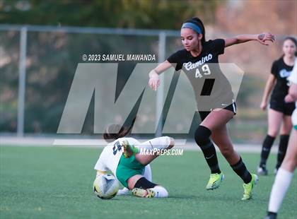 Thumbnail 3 in El Camino Real vs Granada Hills Charter photogallery.