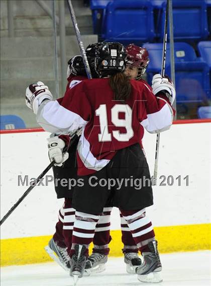 Thumbnail 3 in North Haven/Amity vs. Hamden (at Quinnipiac University) photogallery.