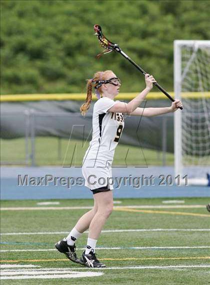 Thumbnail 1 in Hand vs. Darien (CIAC Class M Final) photogallery.