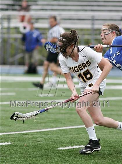 Thumbnail 2 in Hand vs. Darien (CIAC Class M Final) photogallery.