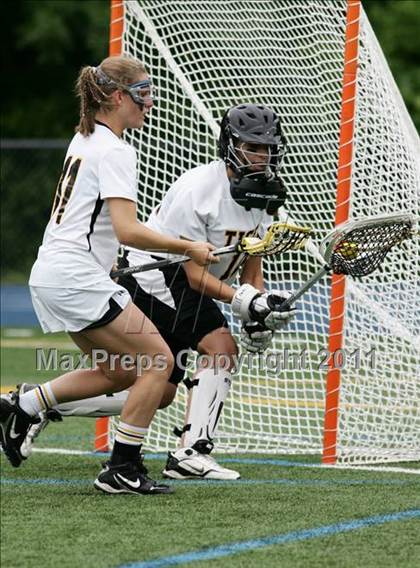 Thumbnail 1 in Hand vs. Darien (CIAC Class M Final) photogallery.