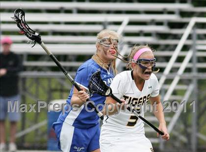 Thumbnail 2 in Hand vs. Darien (CIAC Class M Final) photogallery.
